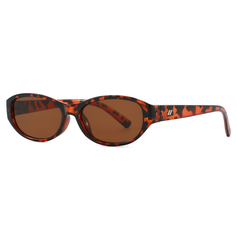 Dame designerbriller i elegant cat-eye stil Skanto