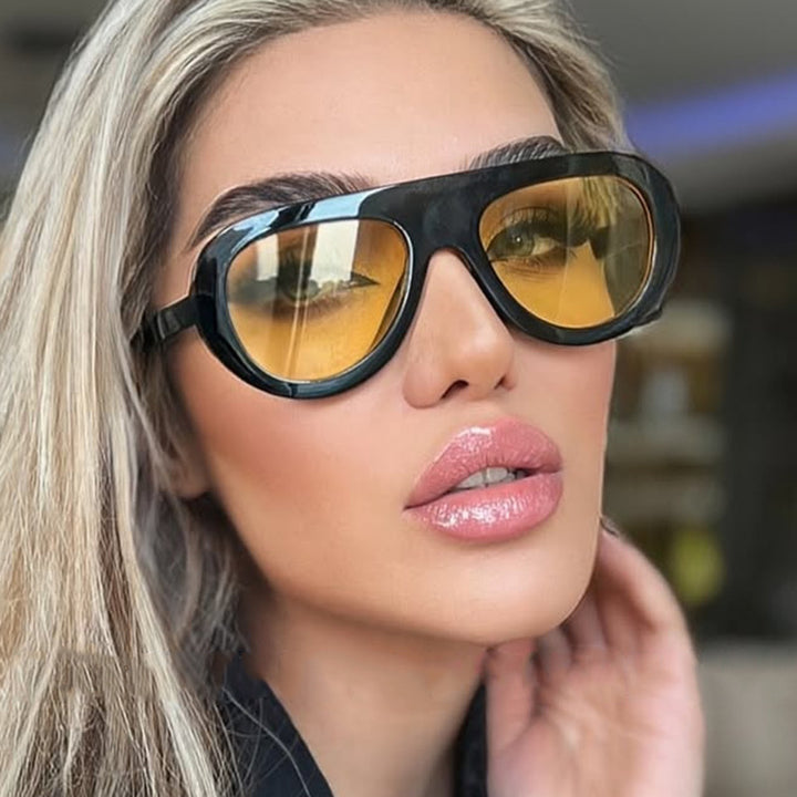 Women's fashionable oversized sunglasses with protective UV filter Skanto