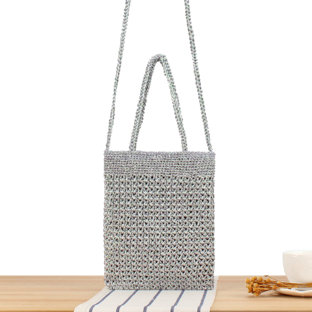 Shoulder Bags in Hand-Knotted Natural Material with Fine Texture Skanto