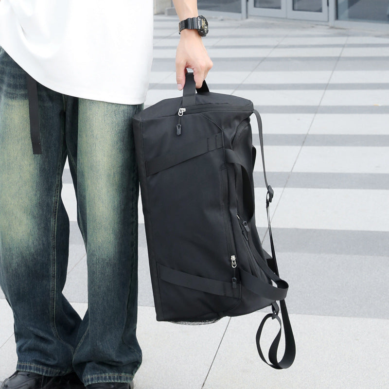 Multifunctional sport duffel bag with multiple zipper pockets Skanto