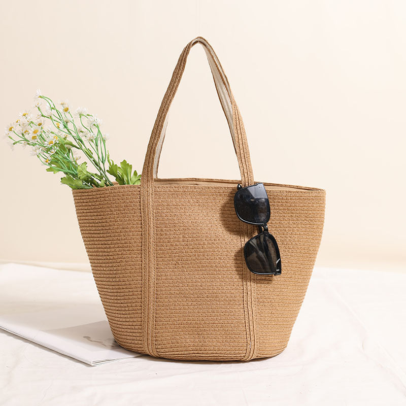 Practical tote bag with structured design Skanto