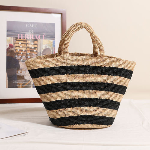 Braided beach bag with modern stripe pattern Skanto