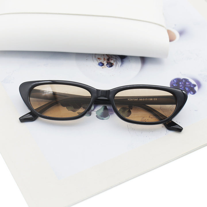 Dame Cat-Eye solbriller med eksklusiv design Skanto