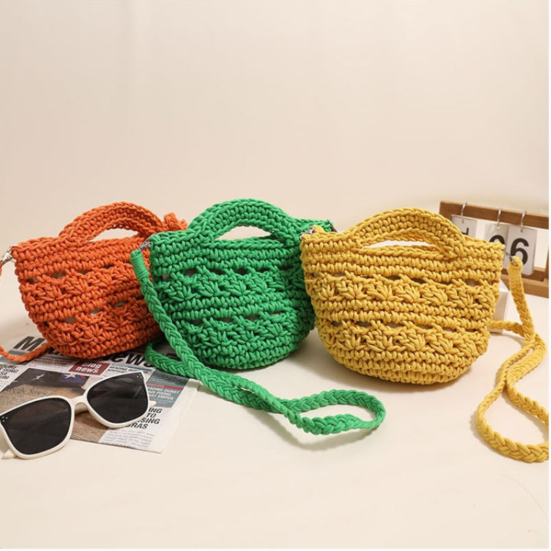 Playful macrame handbag with textured surface Skanto