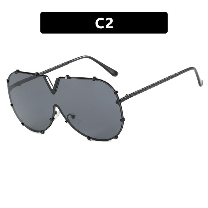 Women's oversized sunglasses in futuristic design Skanto