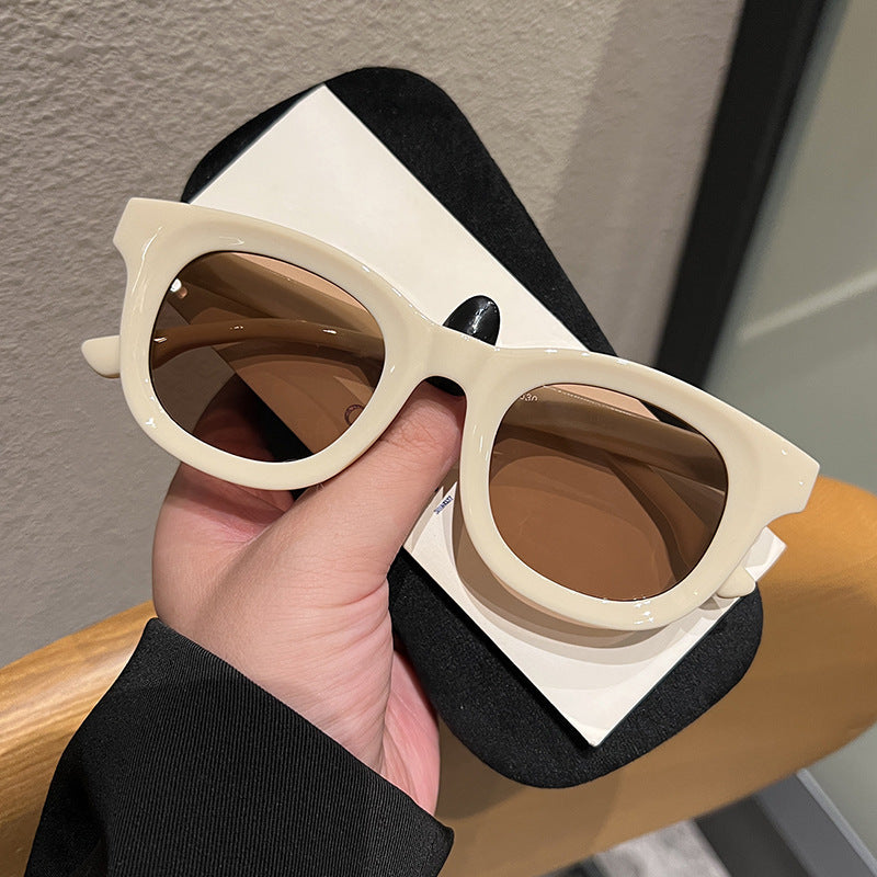 Dame trendy oversized solbriller med markant design Skanto