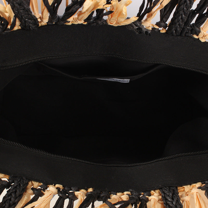 Basket bag with eye-catching geometric design Skanto