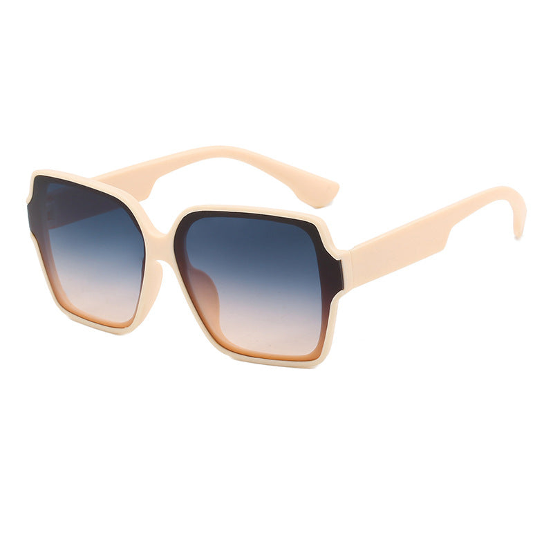 Dame kvadratisk solbrille med unik, stilfull ramme Skanto
