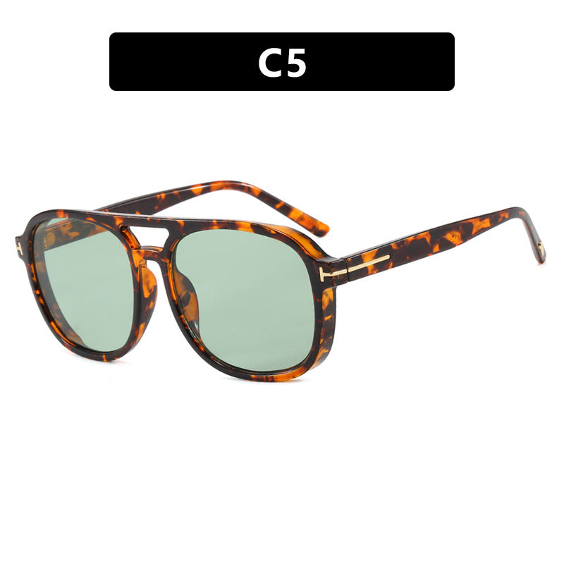 Women's square sunglasses with luxurious plastic frame and mirrored lenses Skanto