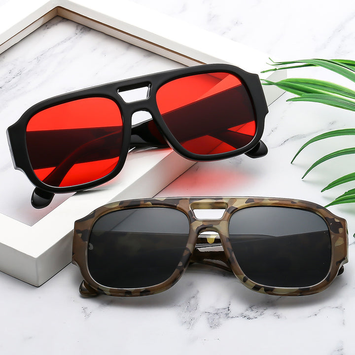 Dame Sporty solbriller i moderne design med praktisk UV-beskyttelse Skanto