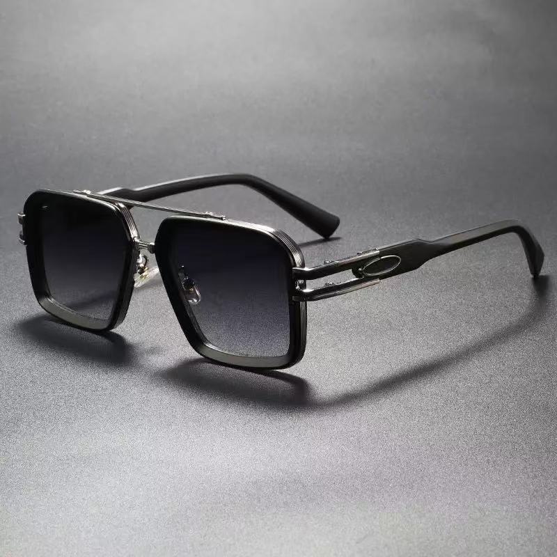 Dame moterik solbrille med stilige kvadratiske rammer Skanto