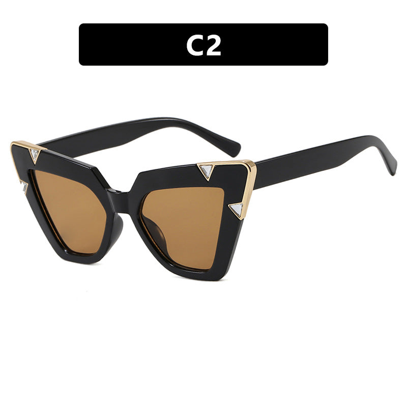 Women's Cat-Eye Sunglasses with Luxurious Motif and Protective UV Filter Skanto