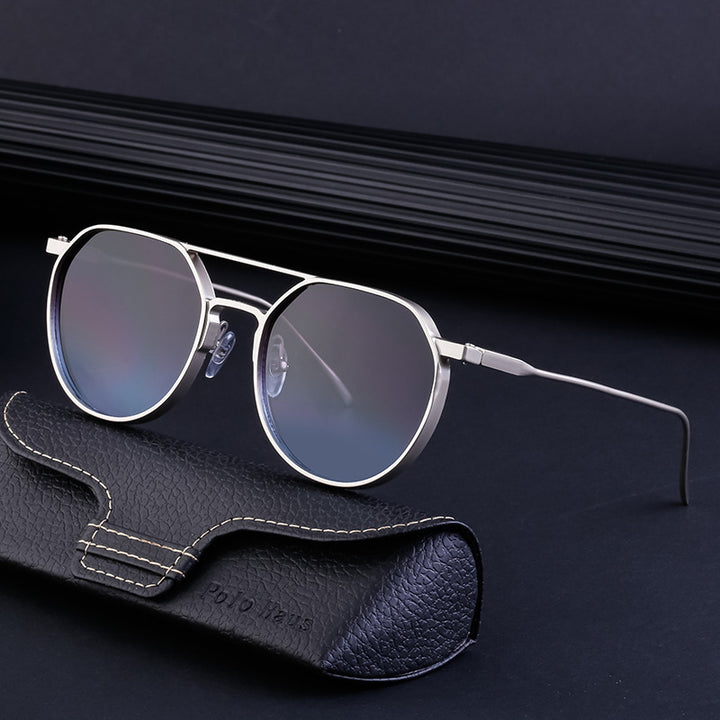 Dame moterik solbrille i stilfullt rundt design Skanto