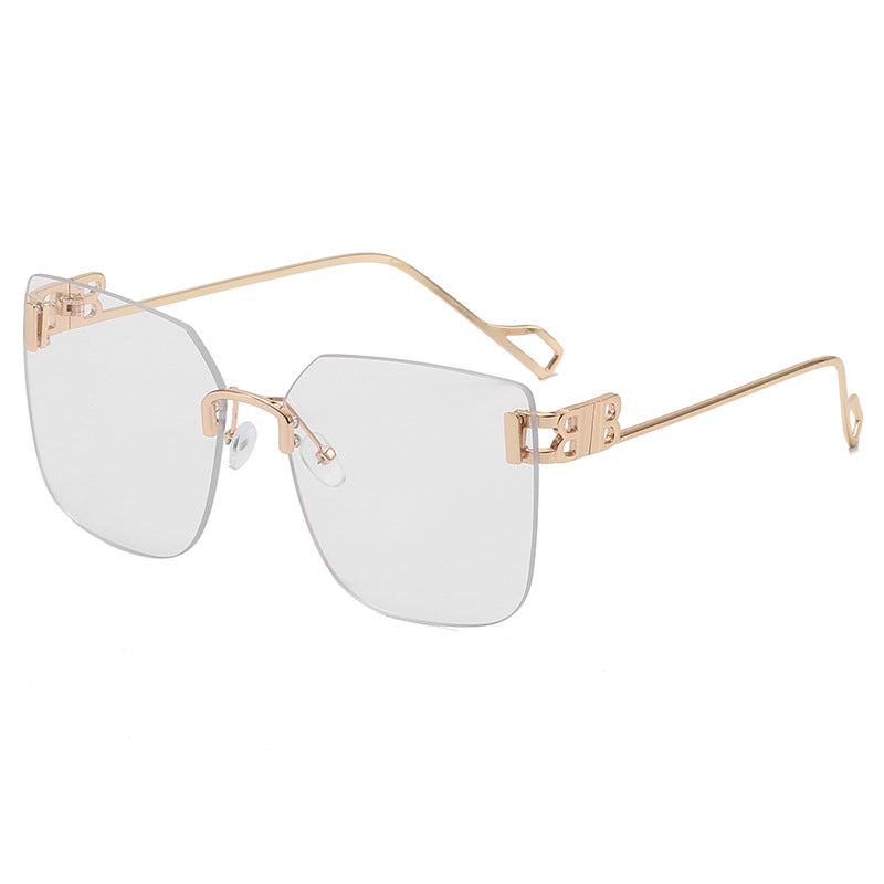 Dame elegant firkantet solbrille med gullfarget metalramme Skanto