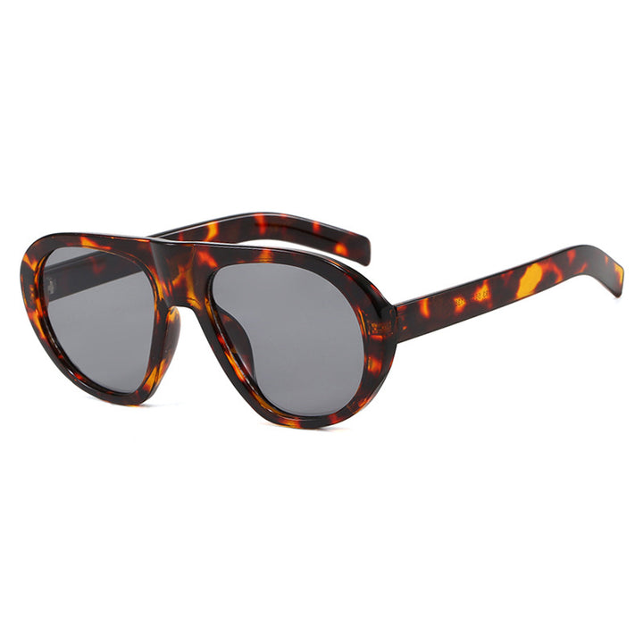 Women's eye-catching sunglasses with futuristic frame and robust design Skanto