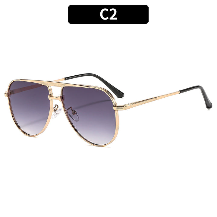 Dame solbrille i elegant pilotdesign Skanto