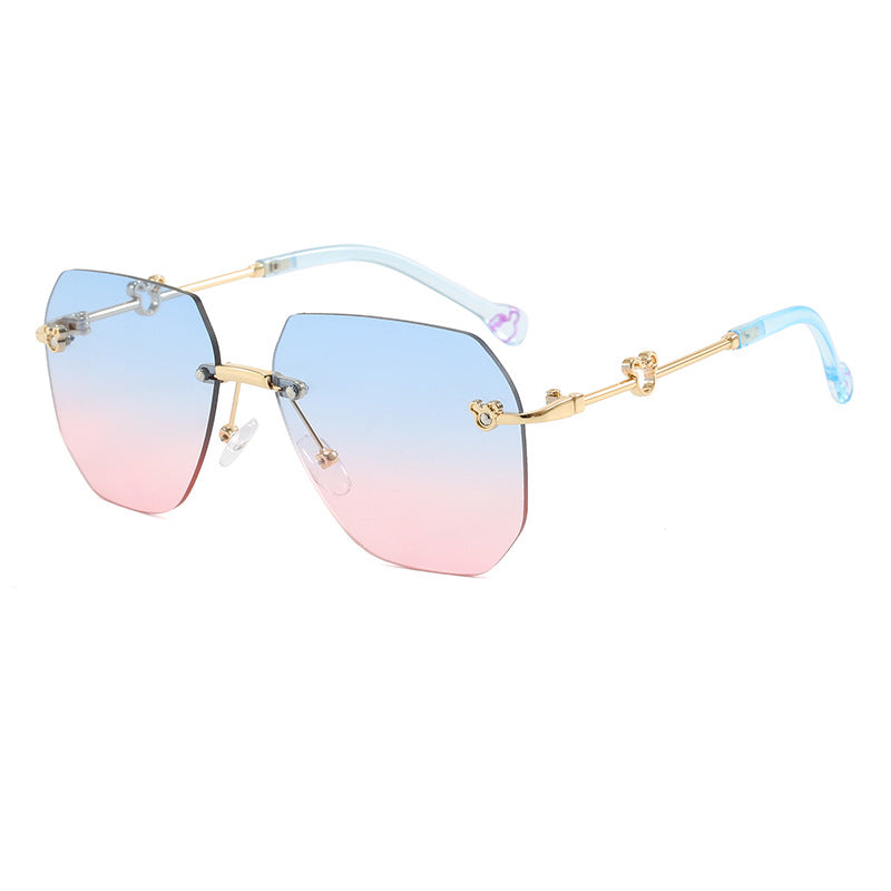 Dame stilige oversized solbriller med fasettert ramme Skanto