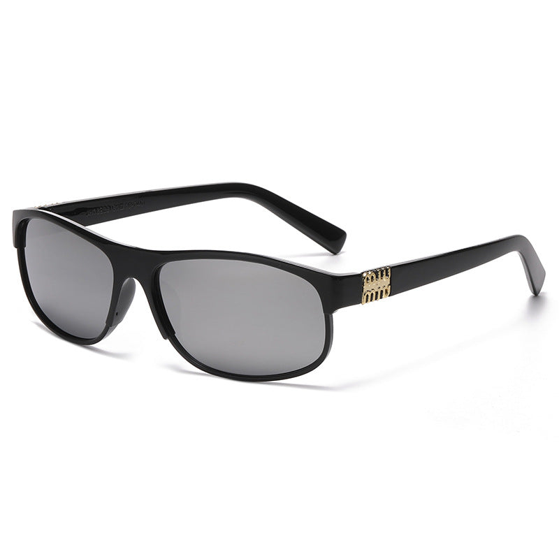Women's fashion sunglasses with polarized lenses and stylish frame Skanto