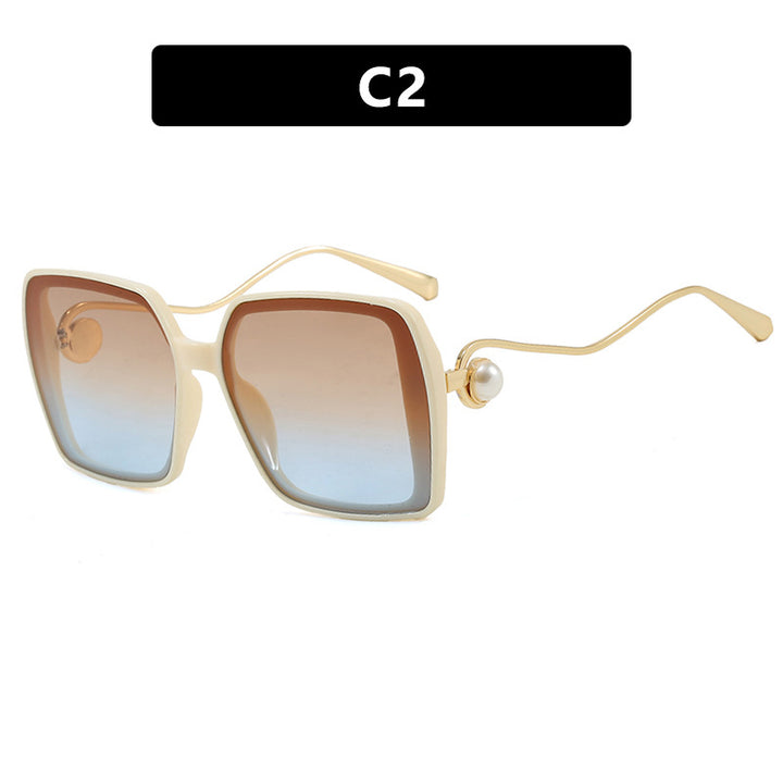 Women's trendy square glasses with elegant metal frame and unique accents Skanto