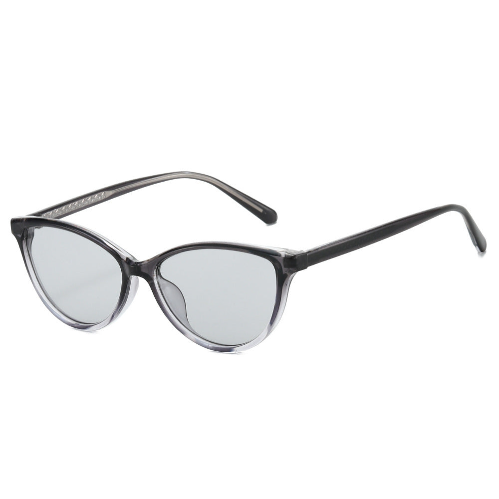 Dame Cat-Eye solbriller med stilige aksenter Skanto