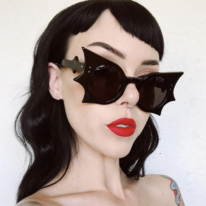 Women's Extravagant Cat-Eye Sunglasses with Striking Frame Skanto