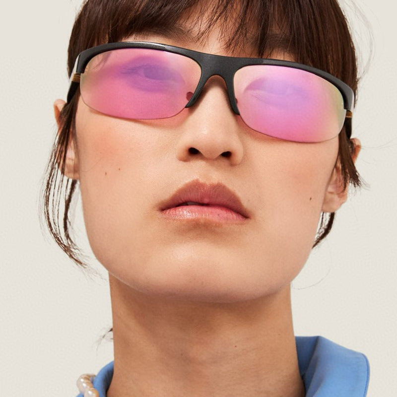 Women's fashion sunglasses with polarized lenses and stylish frame Skanto