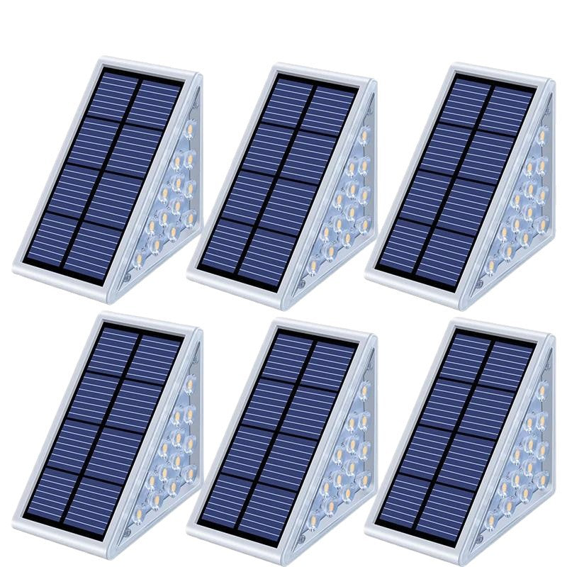 Vinklede trekanter solenergidrevne LED-trappebelyst med skumringssensor og vanntett montering Skanto