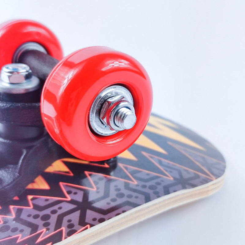Cartoon-tema Mini Skateboard Skanto