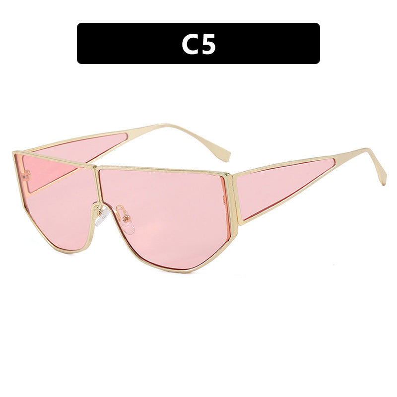 Women's trendy oversized sunglasses with striking geometric design Skanto