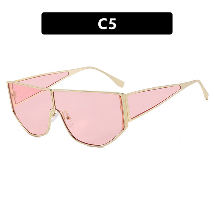 Women's trendy oversized sunglasses with striking geometric design Skanto