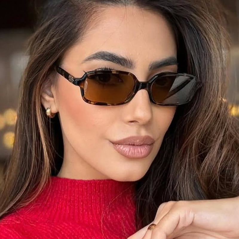 Women's fashionable square glasses with elegant plastic frame and golden accents Skanto