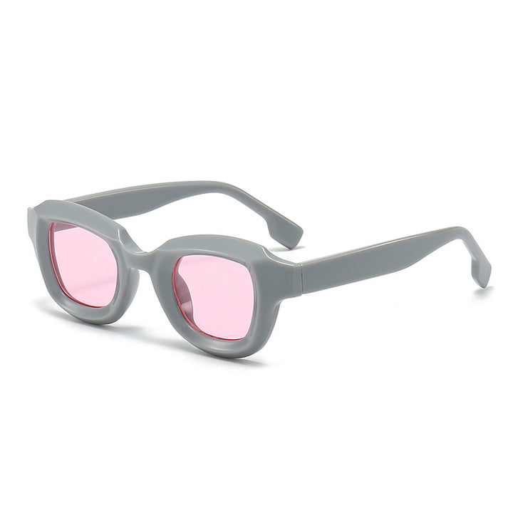 Damer Modisk solbrille i trendy design Skanto