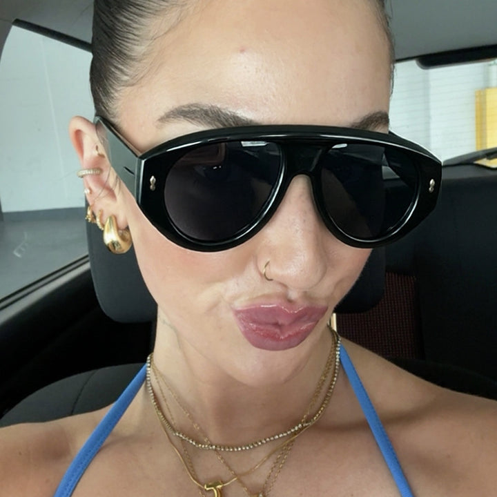 Women's modern fashion sunglasses in futuristic design Skanto