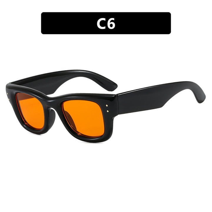 Women's fashionable sunglasses with wide, elegant frame and protective UV filter Skanto