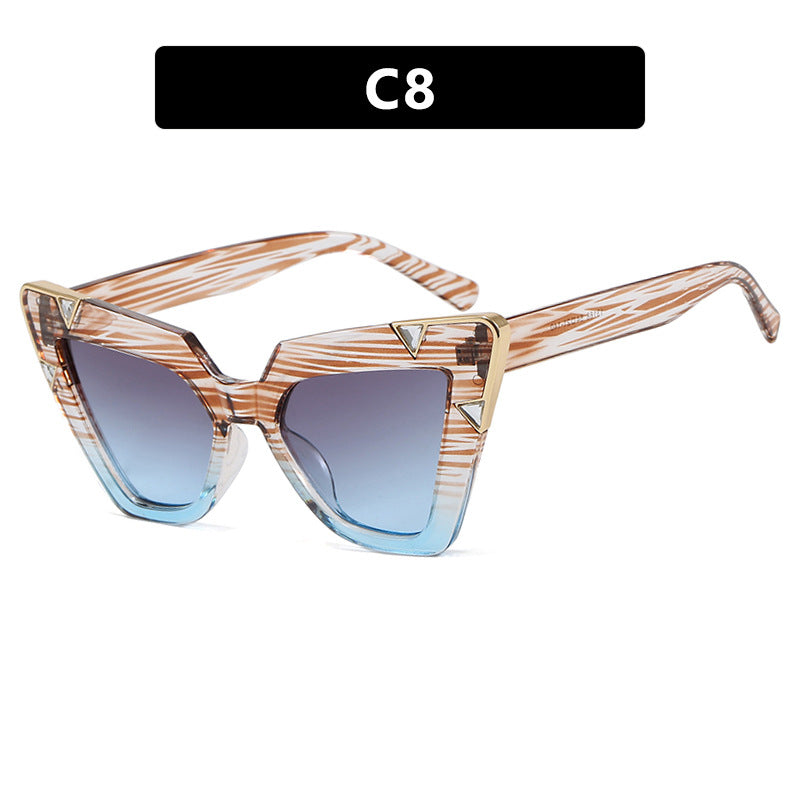 Women's Cat-Eye Sunglasses with Luxurious Motif and Protective UV Filter Skanto