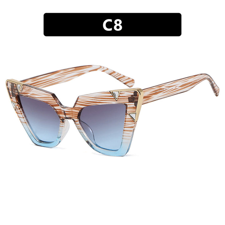 Women's Cat-Eye Sunglasses with Luxurious Motif and Protective UV Filter Skanto