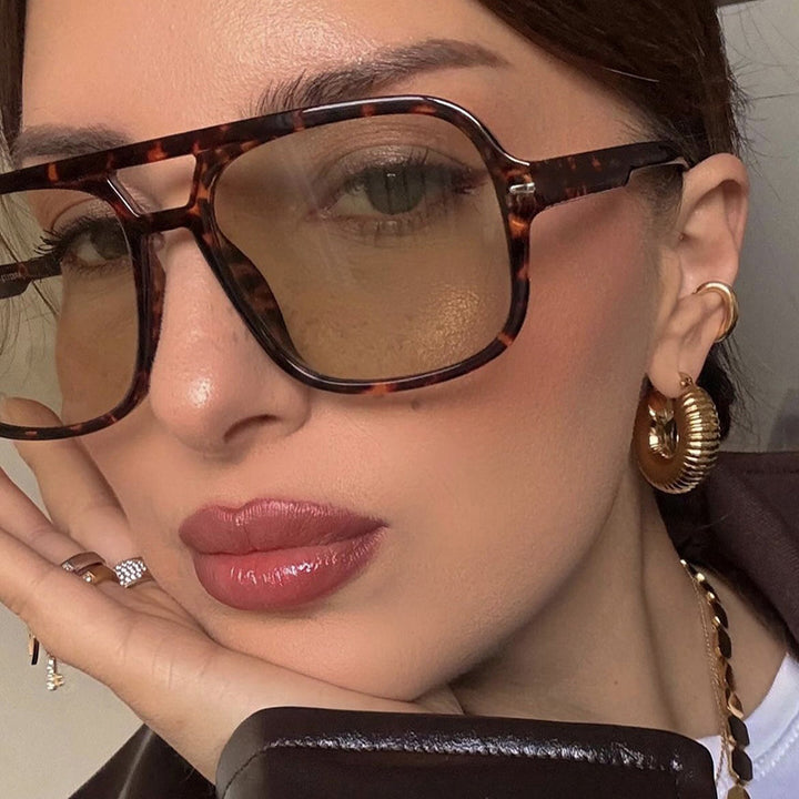 Women's Fashion Sunglasses with Protective UV Filter and Stylish Lenses Skanto