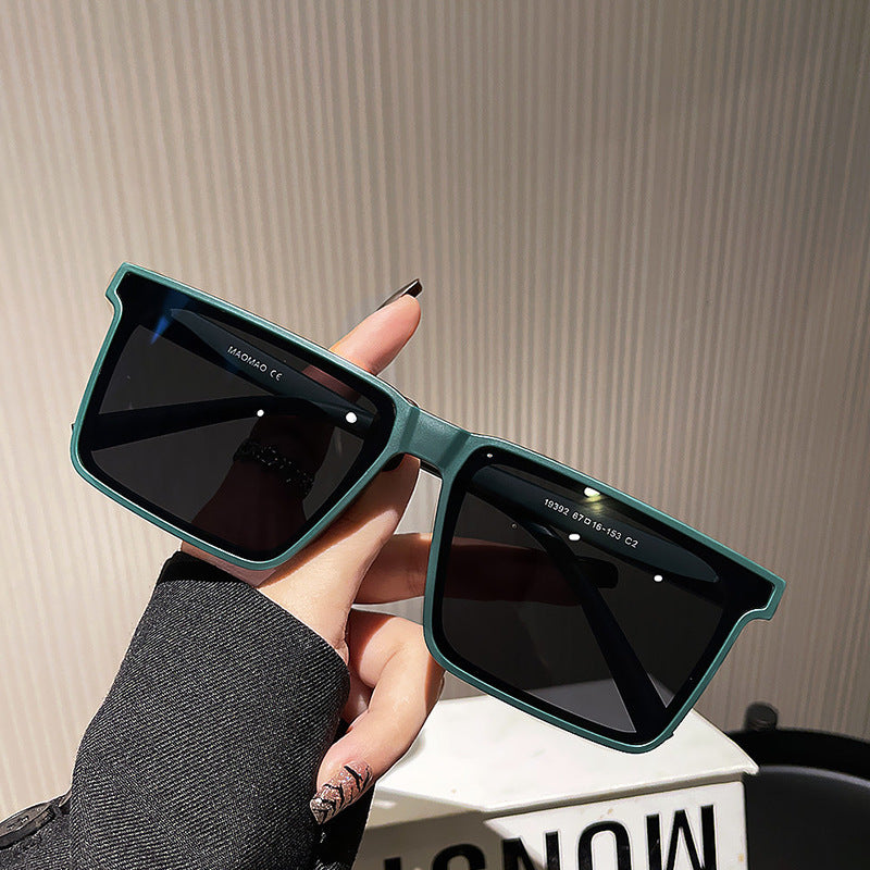 Dame kvadratisk solbrille i elegant, moderne design Skanto