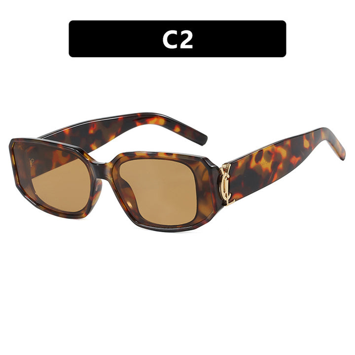 Women's trendy sunglasses with angular design and luxurious details Skanto