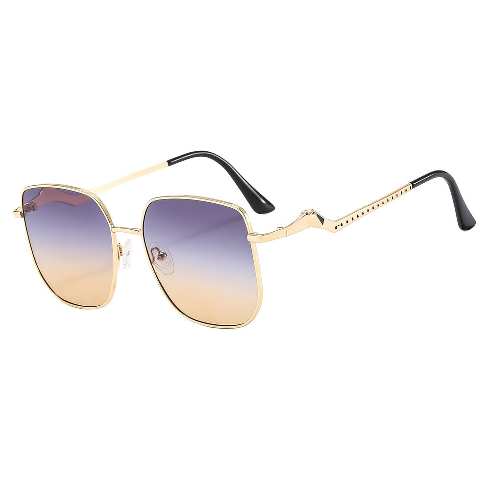 Dame firkantet designer solbrille med dekorative aksenter Skanto