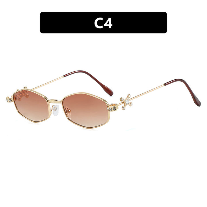Women's sunglasses with elegant accents and UV protection Skanto
