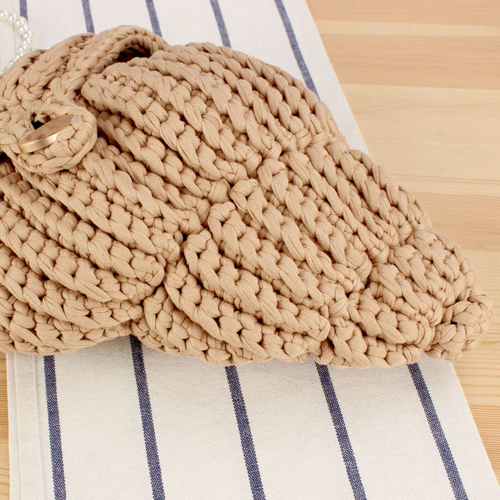 Shell-design handbag Skanto