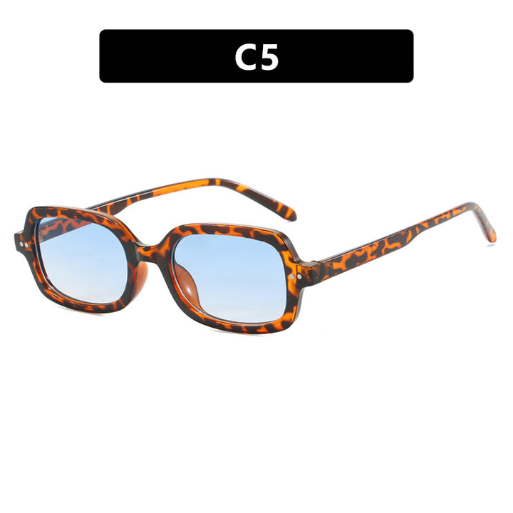 Women's stylish sunglasses in elegant retro design Skanto