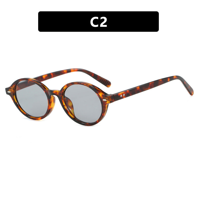 Women's round sunglasses with modern design and polarized lenses Skanto