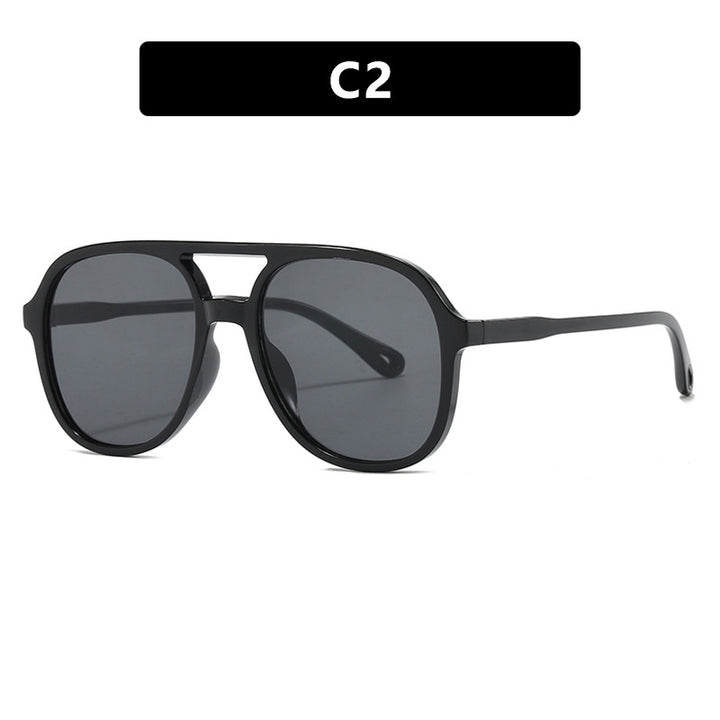 Women's fashion sunglasses with an extraordinary square frame Skanto