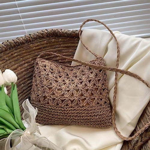 Håndlaget makraméveske med blomsterdetaljer Skanto