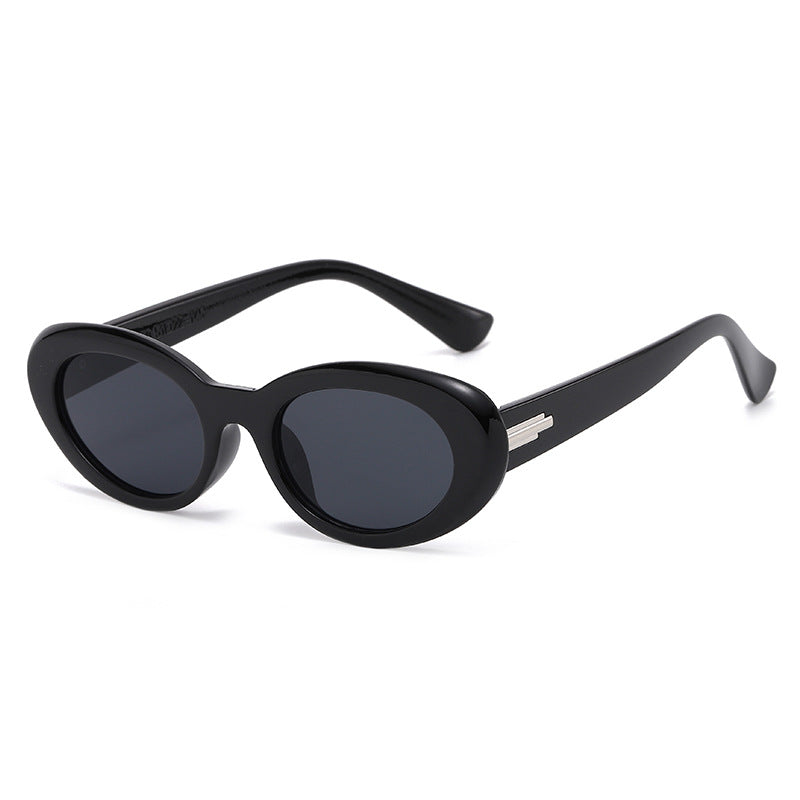 Dame moteriktig Cat-Eye briller med trendy tykke rammer Skanto