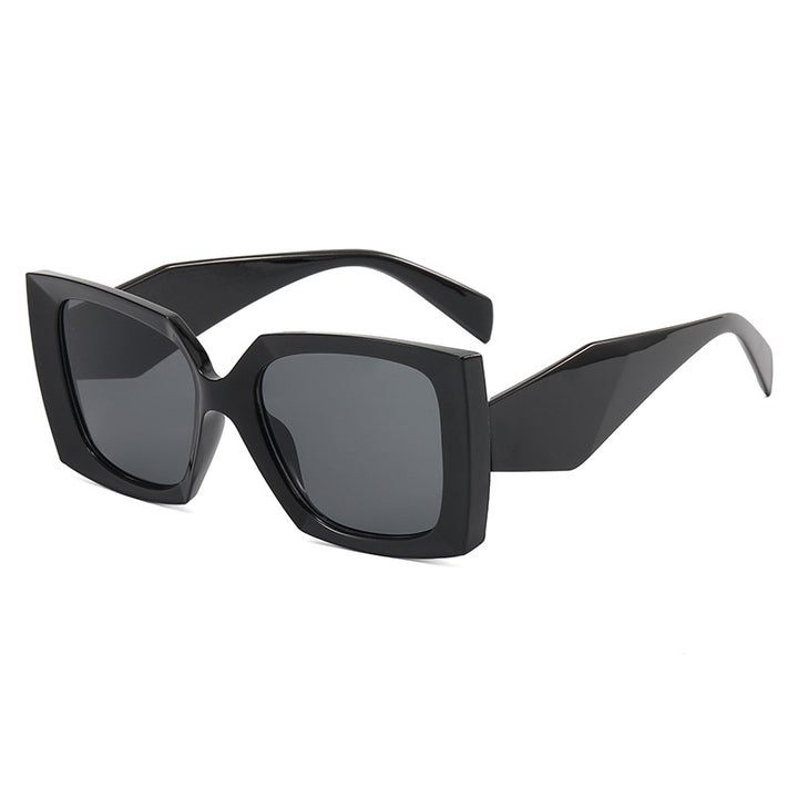 Damer Ekstraordinær Oversized-solbrille i moderne design Skanto