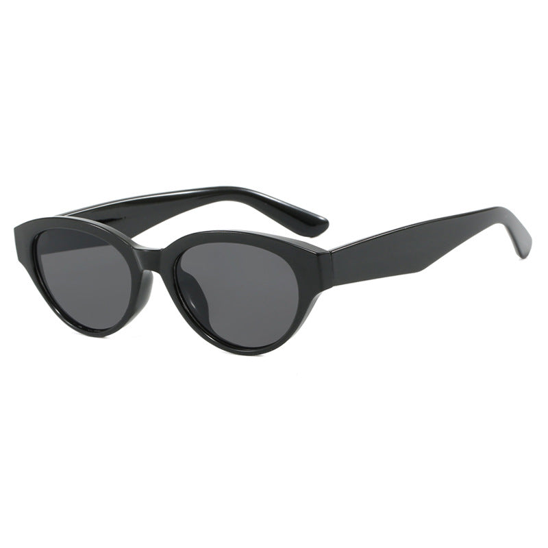 Dame Cat-Eye solbriller med beskyttende UV-filter og elegant ramme Skanto