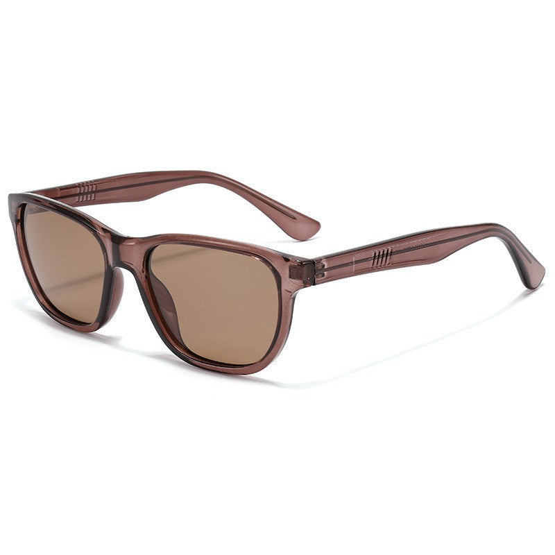 Dame solbrille i moderne retro-design med høykvalitets UV-beskyttelse Skanto